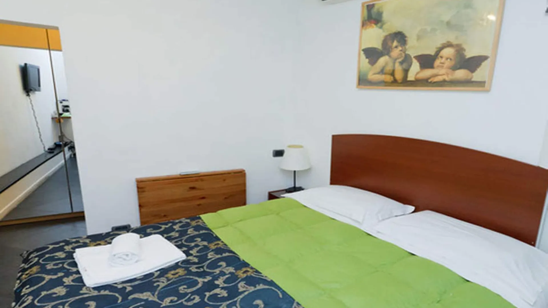B&B Ventisei Scalini A Trastevere Rom Bed & Breakfast